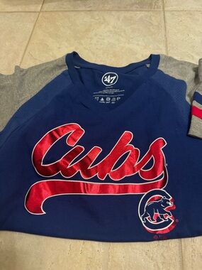 47 Brand Kids Navy and Gray Chicago Cubs Tee with Red Script